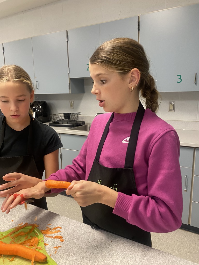 Scenes from our Fresh Connections Club’s Nov. 4 meeting. 