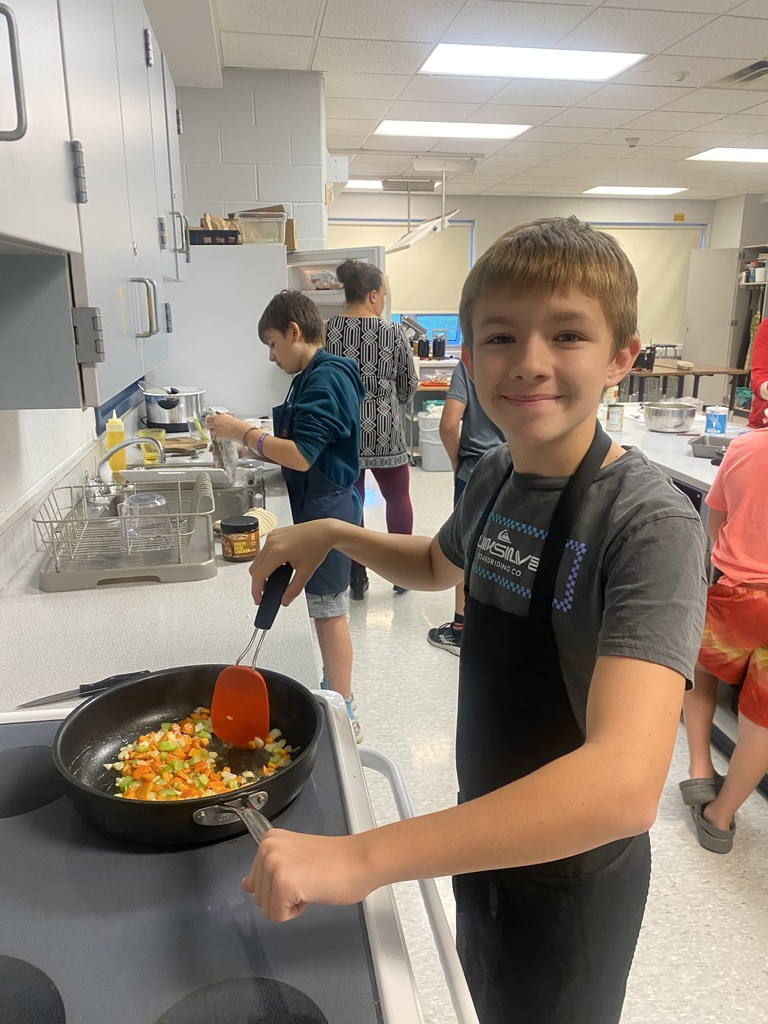 Scenes from our Fresh Connections Club’s Nov. 4 meeting. 