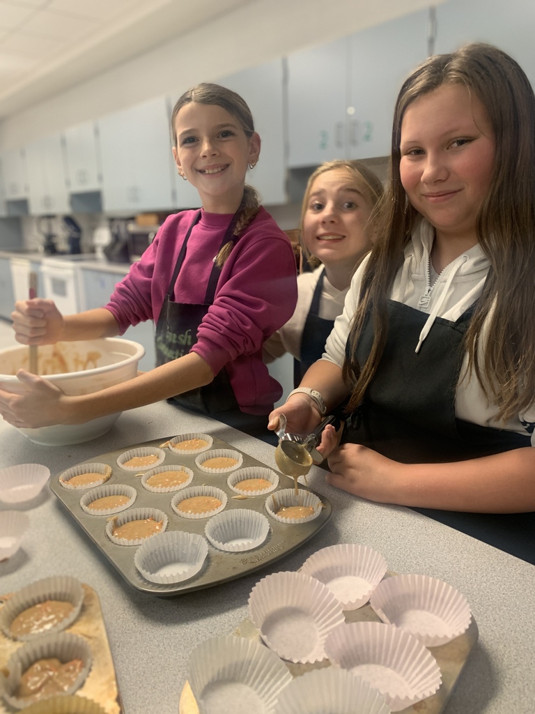 Scenes from our Fresh Connections Club’s Nov. 4 meeting. 