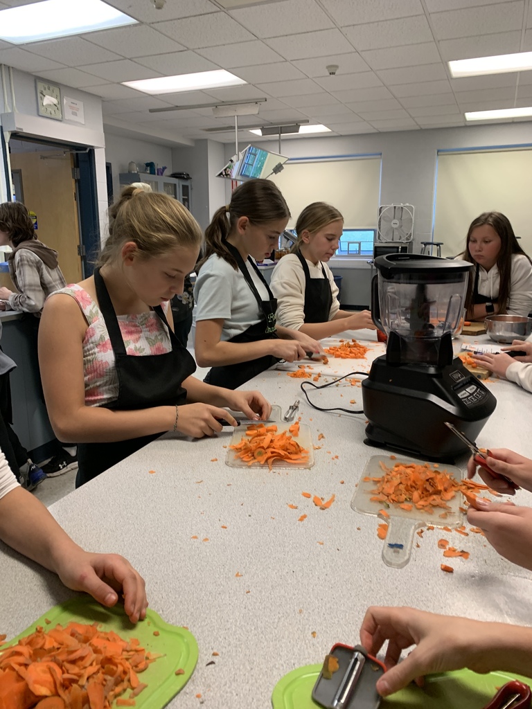 Scenes from our Fresh Connections Club’s Nov. 4 meeting. 