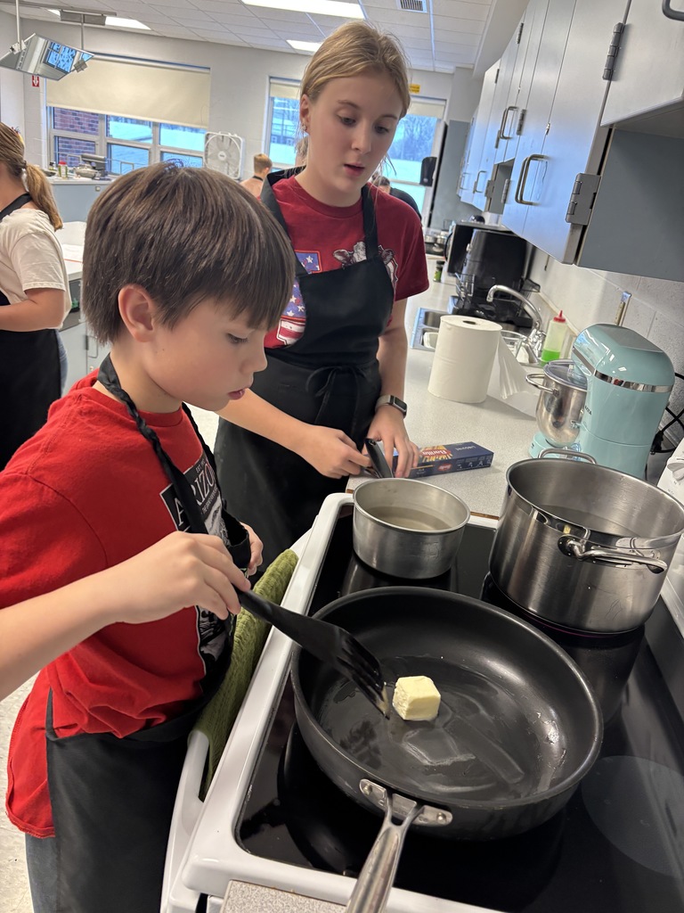 Scenes from our Fresh Connections Club’s Nov. 10 meeting. 