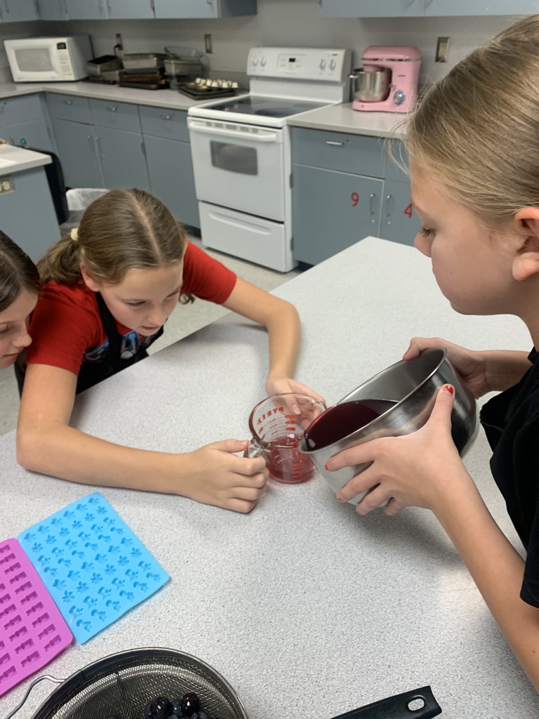 Scenes from our Nov. 18 Fresh Connections Club meeting. 