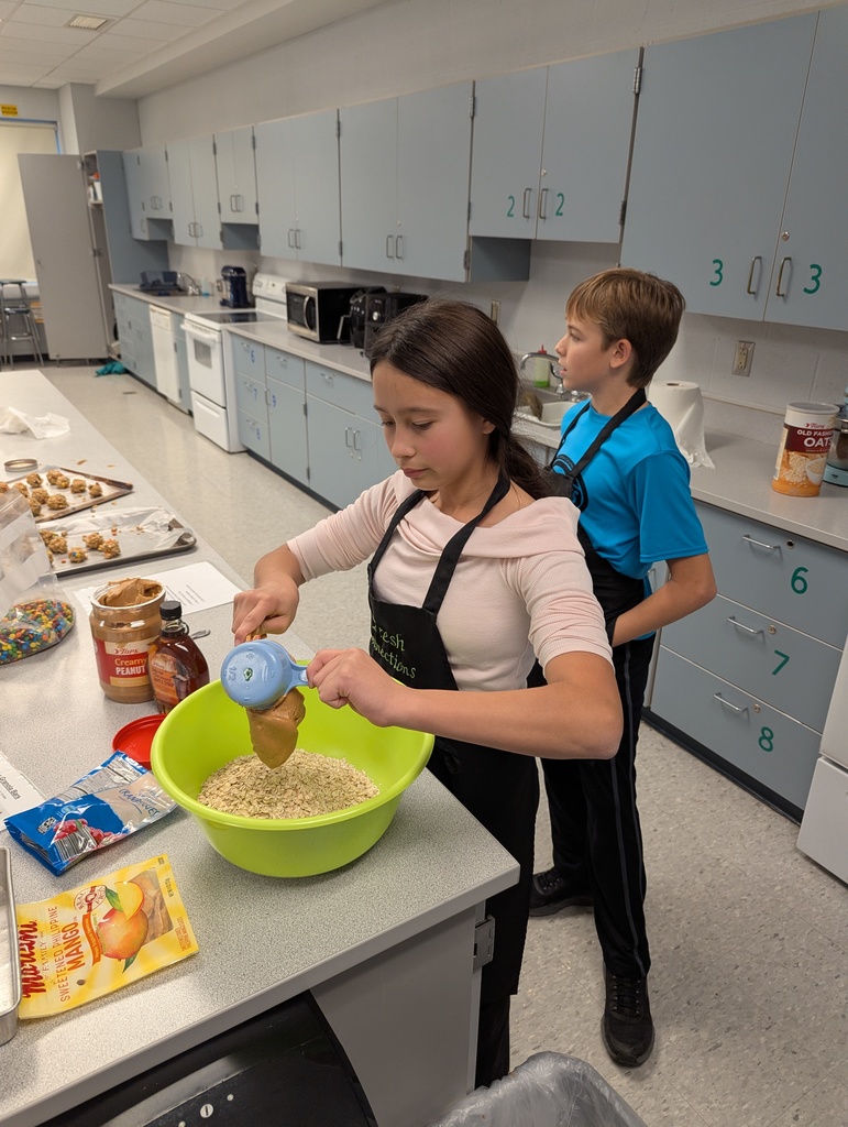 Scenes from our Nov. 18 Fresh Connections Club meeting. 