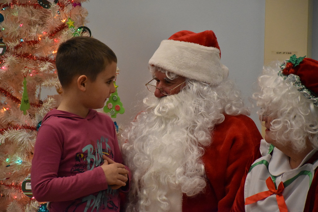 Scenes from the Clauses’ visit to Attica Elementary today. 