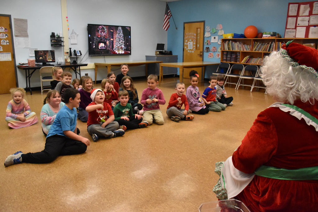 Scenes from the Clauses’ visit to Attica Elementary today. 