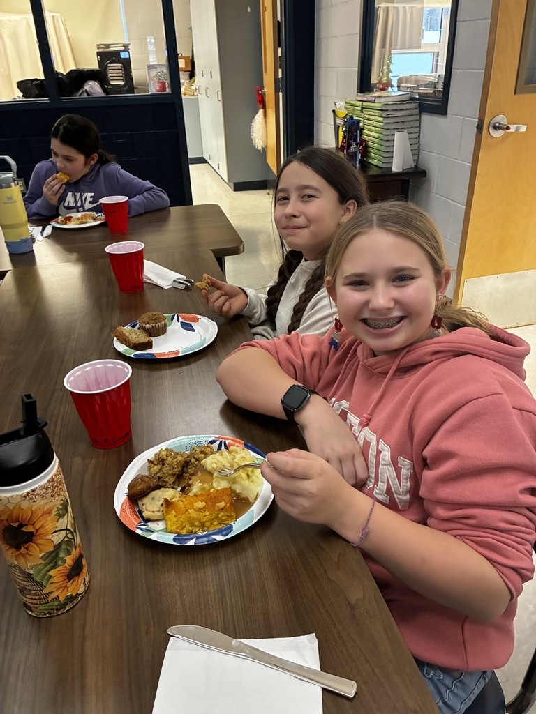 Scenes from our Fresh Connections Club’s Dec. 16 Christmas feast! 