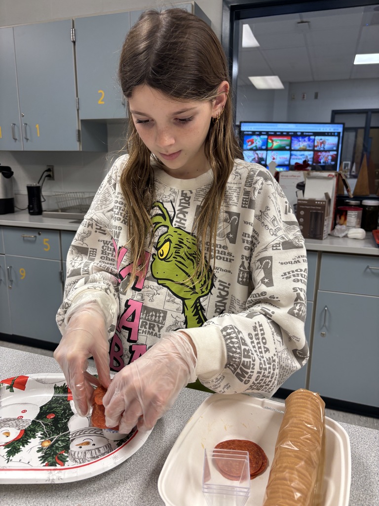 Scenes from our Fresh Connections Club’s Dec. 22 meeting. 