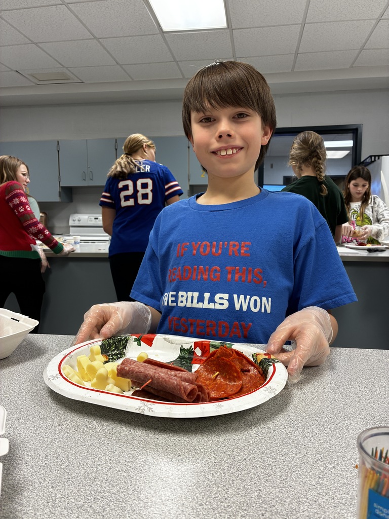 Scenes from our Fresh Connections Club’s Dec. 22 meeting. 