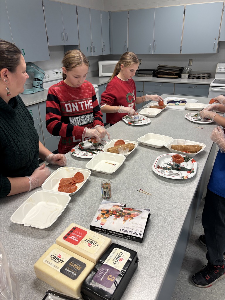 Scenes from our Fresh Connections Club’s Dec. 22 meeting. 