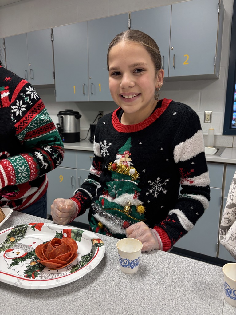 Scenes from our Fresh Connections Club’s Dec. 22 meeting. 