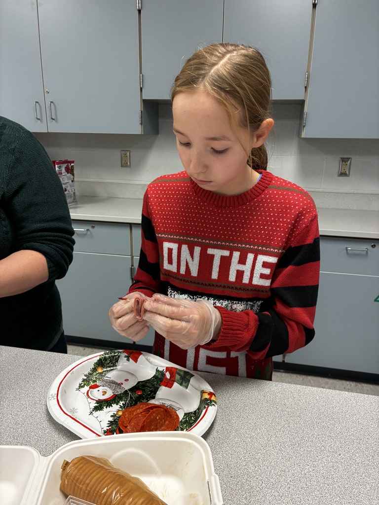 Scenes from our Fresh Connections Club’s Dec. 22 meeting. 