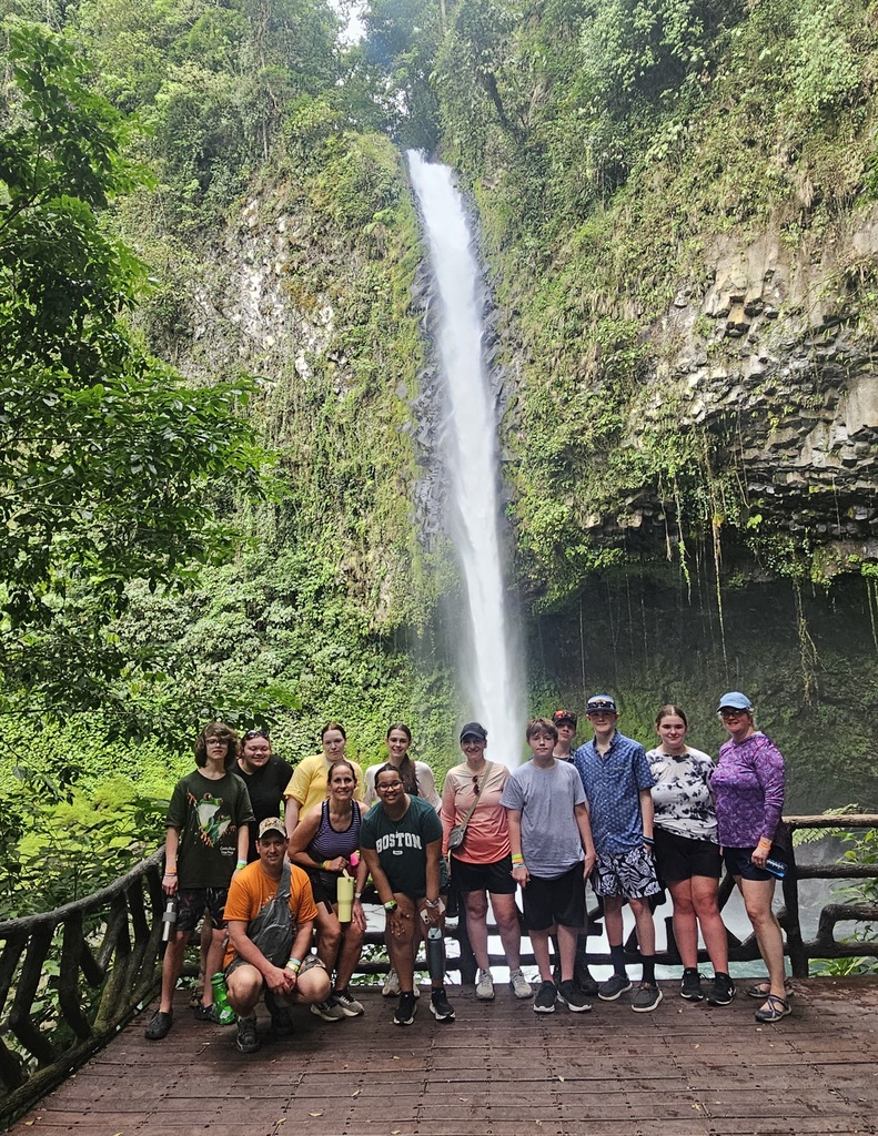 Scenes from students' trip to Costa Rica over Spring Break.