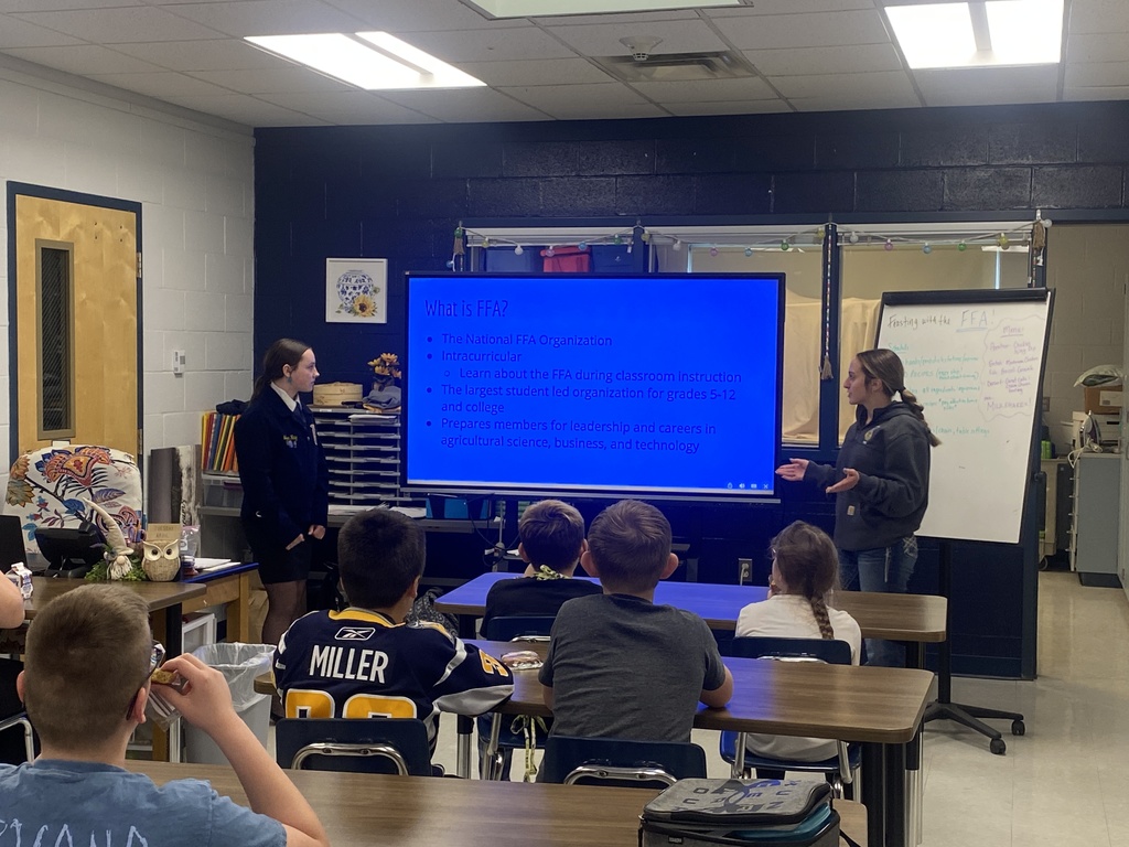 Scenes from our April 21 Fresh Connections Club meeting. 