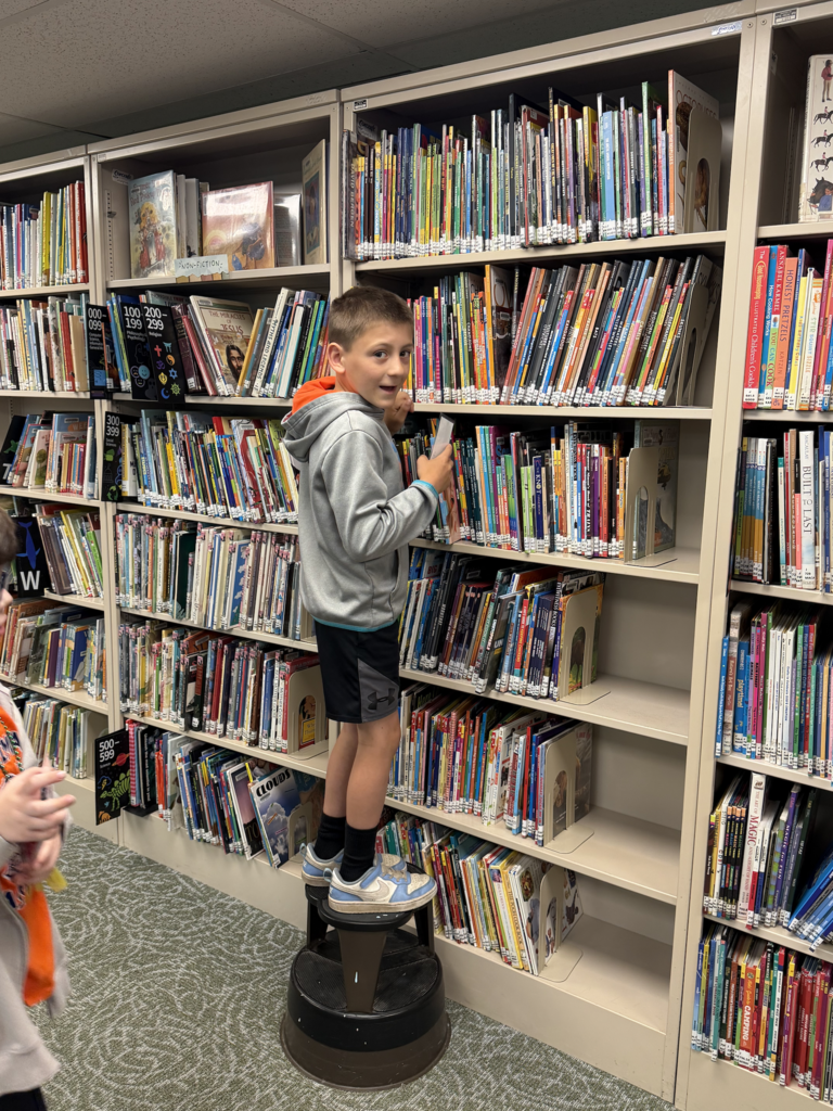 Scenes from Mrs. Susie Baker’s 3rd grade class’s field trip to Stevens Memorial Community Library yesterday. 