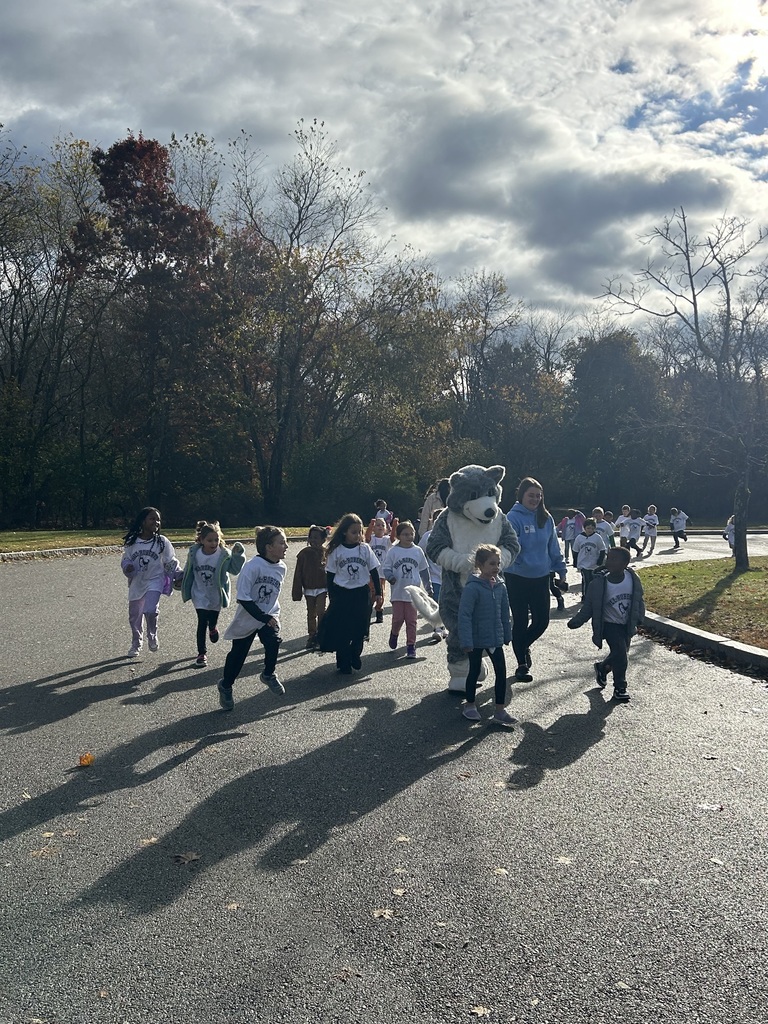 Friends with hunter running - Race for Ed