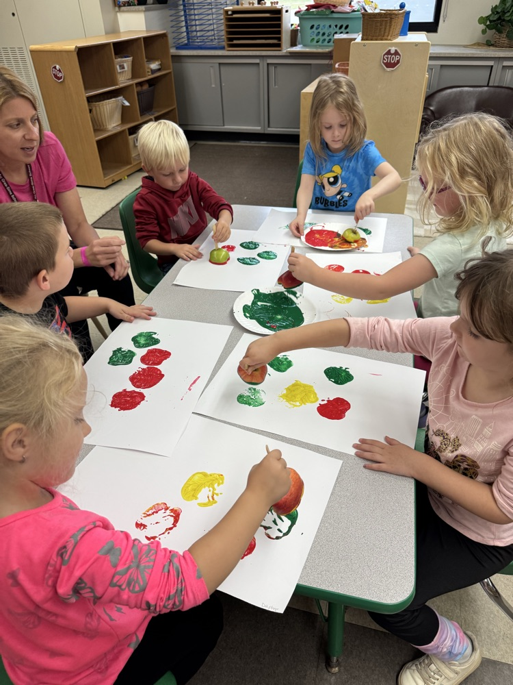 Apple painting 