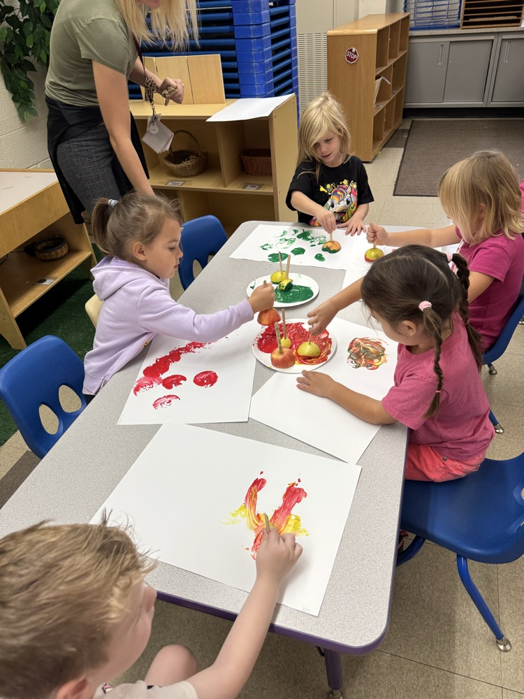 Apple painting 
