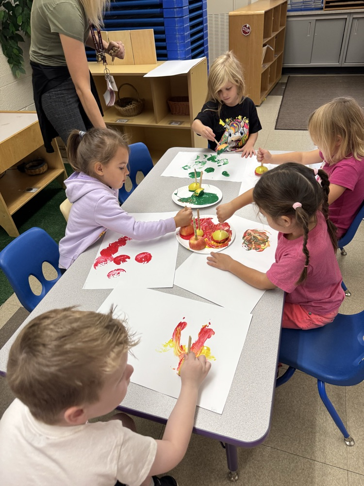 Apple painting 