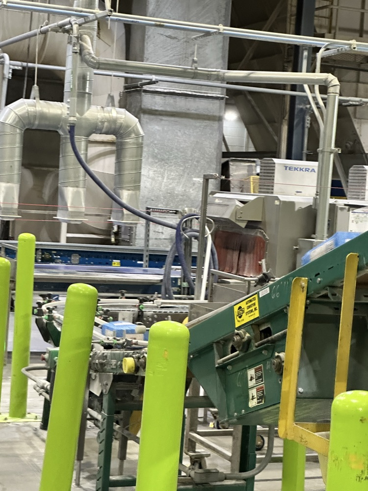 conveyor belt beginning of packaging