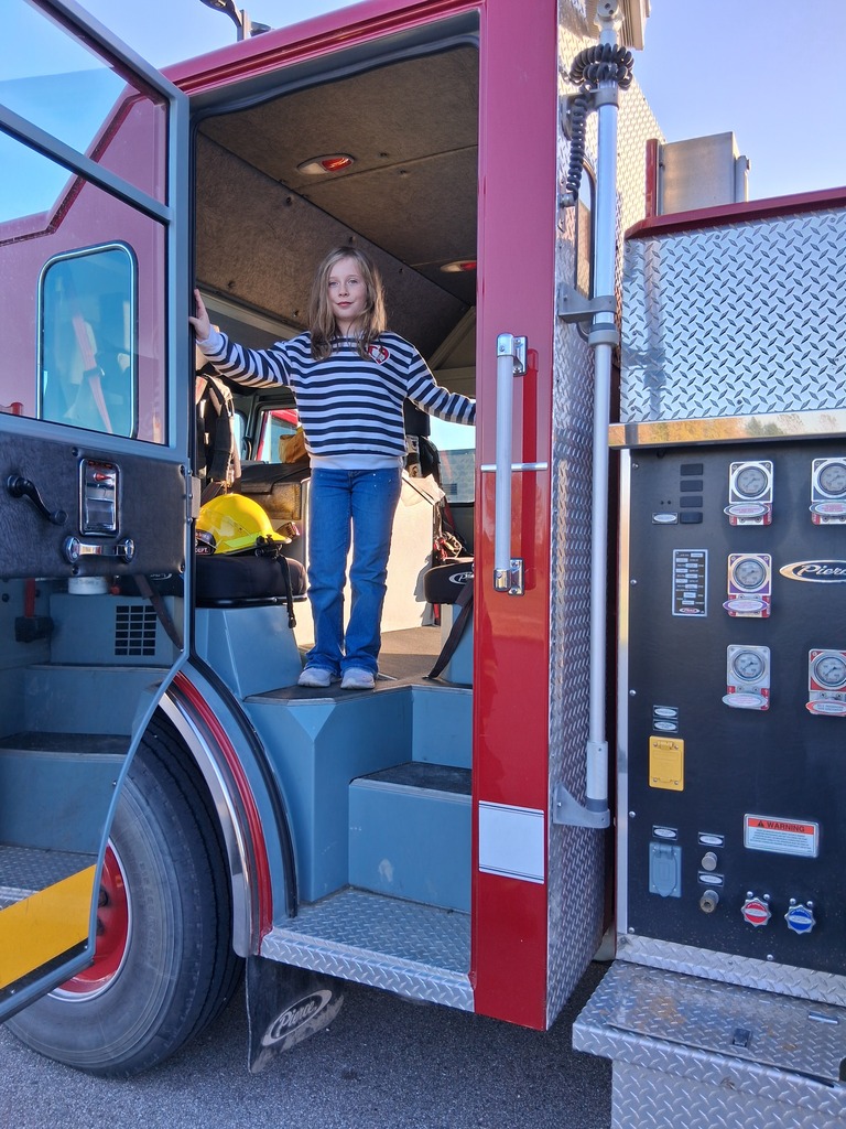 students in fire truck