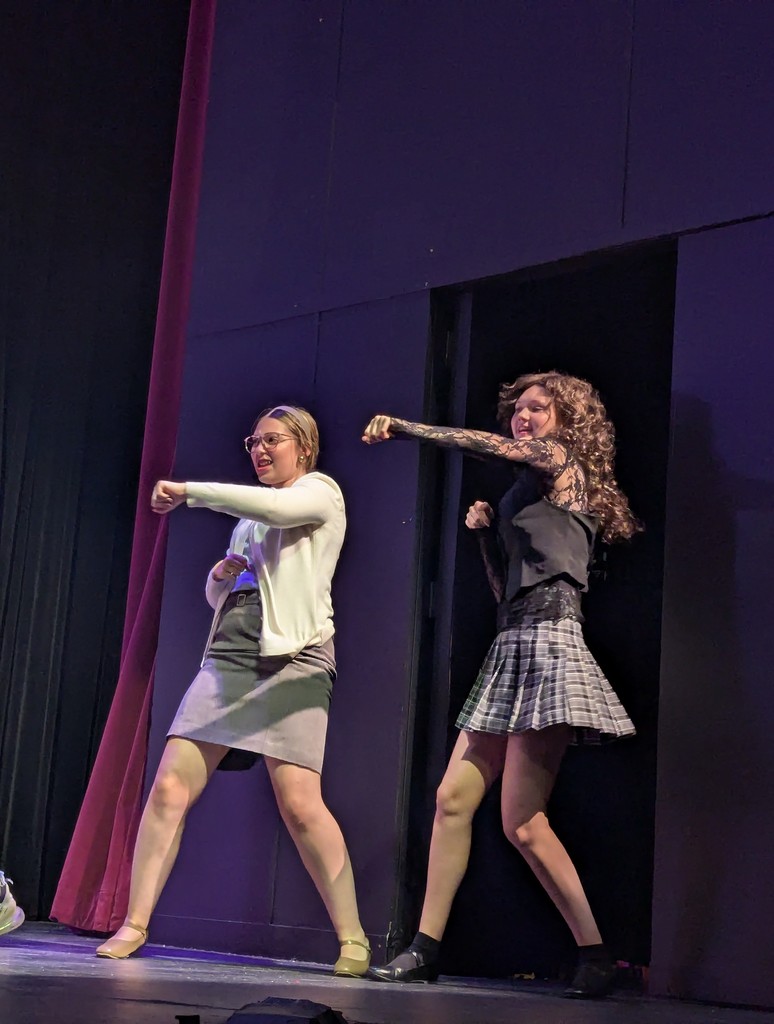 Kinsley Gerdes and Gillian Hanna in Legally Blonde