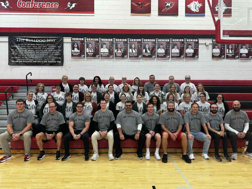 Auburn Public School Staff Celebrating world kindness day, by wearing Be Kind Shirts