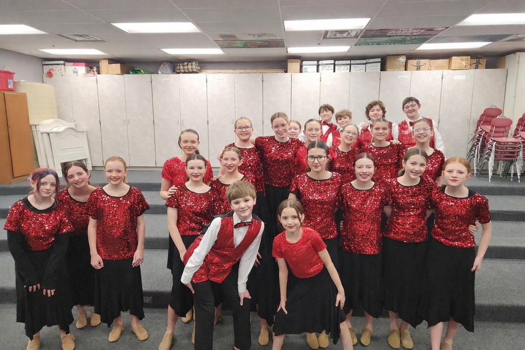 Lyric Lane competed at the Beatrice Homestead Heroes Show Choir Competition and represented Auburn with pride! GO DAWGZ!!