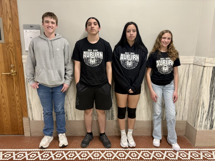 Congratulations to the Middle School Quiz Bowl teams for qualifying for the Gold Division Tournament at the ESU Competition! The 7th grade finished in the top 8 out of 32 teams!