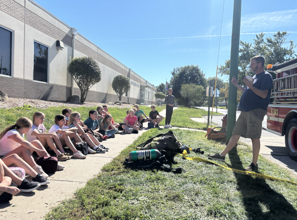 A big thank-you to Derek Bohling and Randy Bennett with the Auburn Volunteer Fire Department for spending time with our preschool–5th grade students yesterday! 🚒🔥 Our students enjoyed learning important fire safety and prevention tips. We appreciate you taking the time to educate and help keep our Bulldogs safe! ❤️🐾