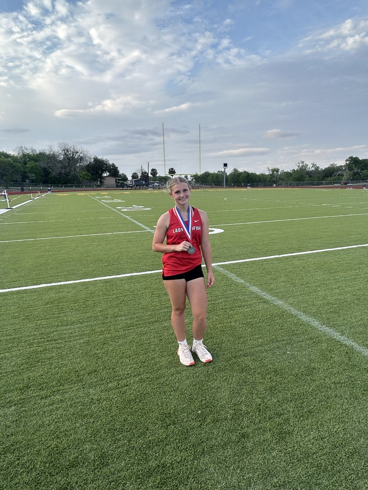 Preseaus 2nd in 200 meter dash 