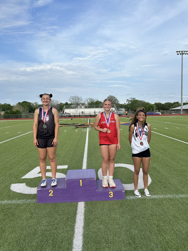 Preseaus 3rd in the 100 meter dash 