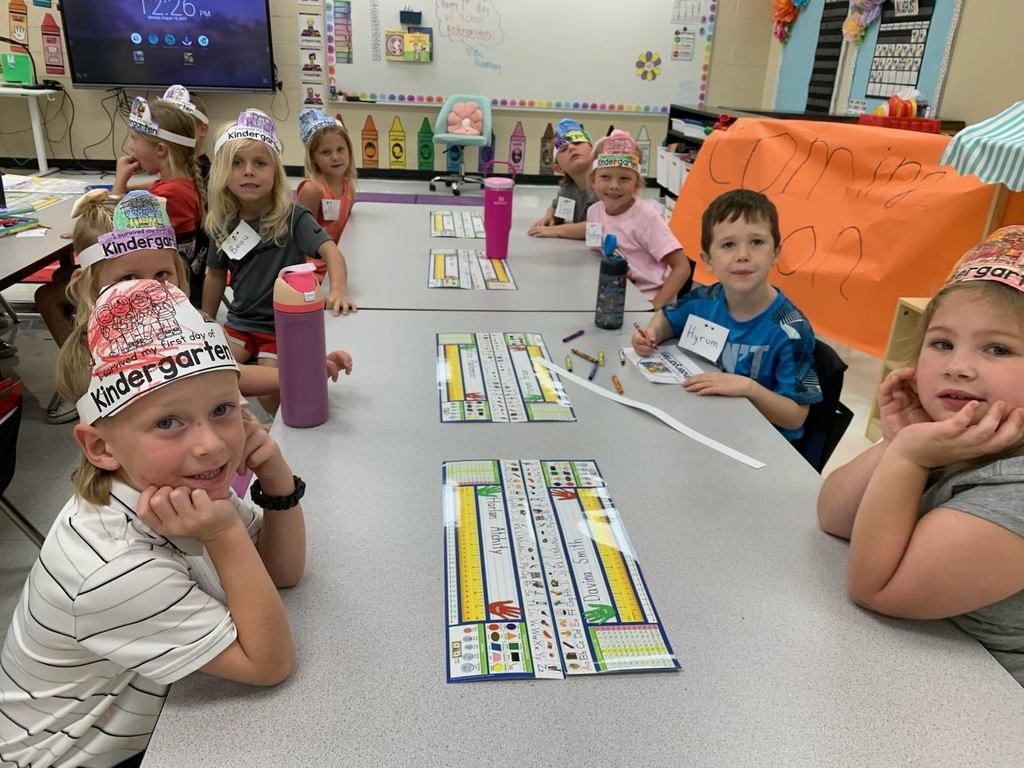 kindergarten students