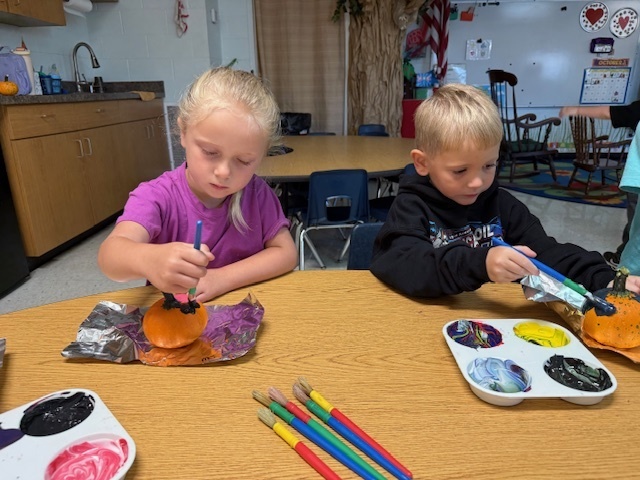 painting pumpkins