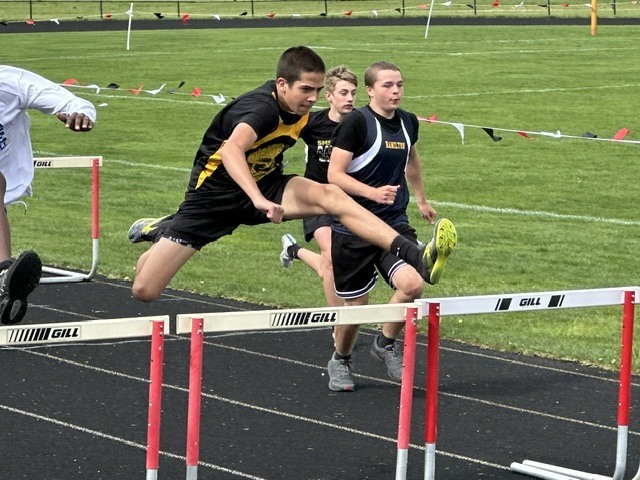 track runners