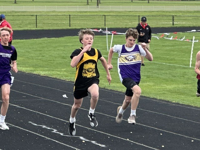 track runners