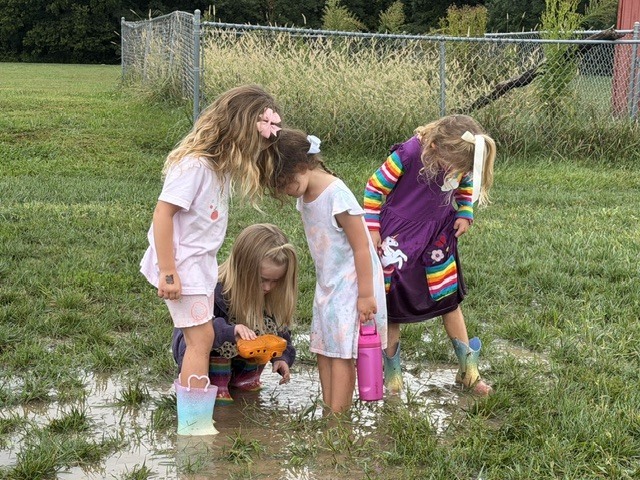 muddy girls