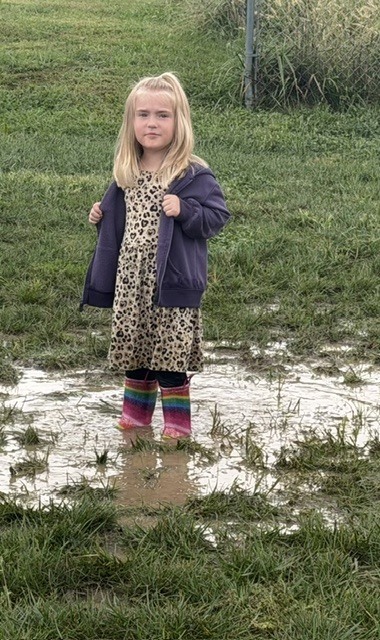 puddle girl