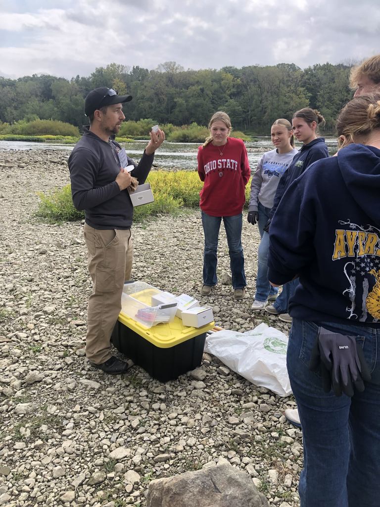 AHS Students on their environmental sciences trip to Independence Dam.