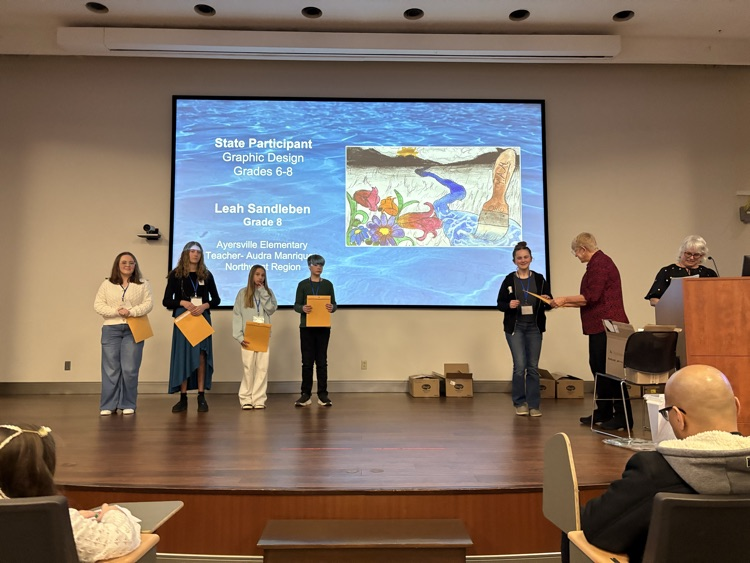 artists getting award