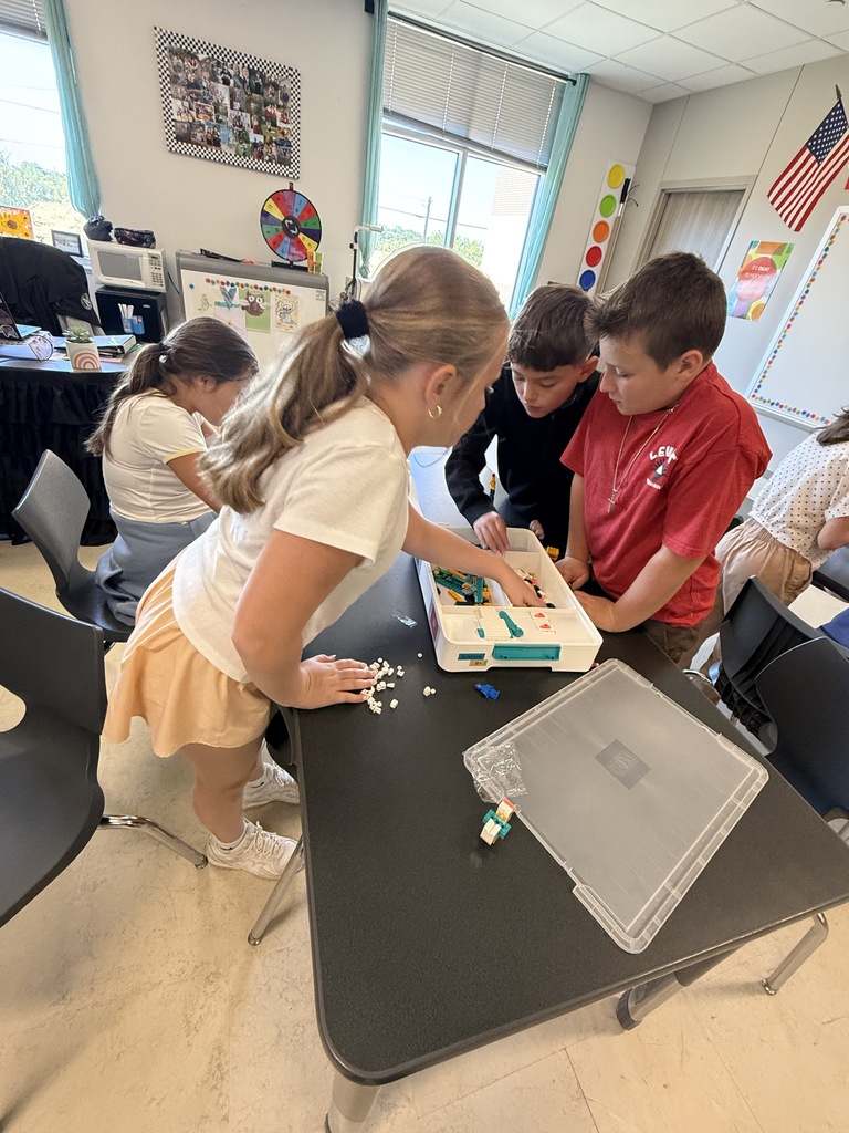 picture of students learning with legos