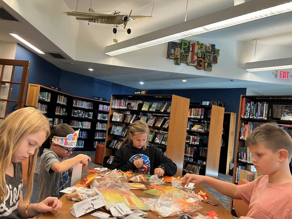 Students doing arts and crafts