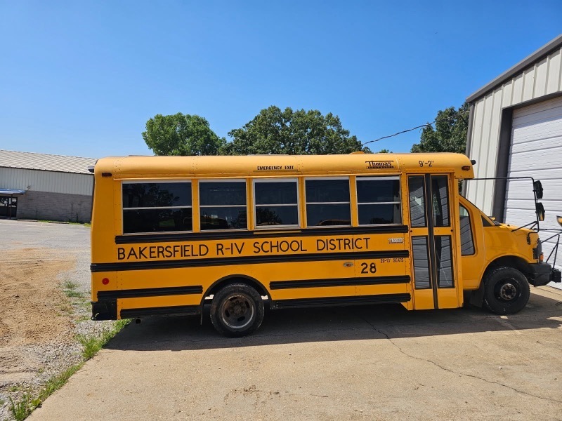 2009 Chevy Minotour Bus-29 passenger w AC