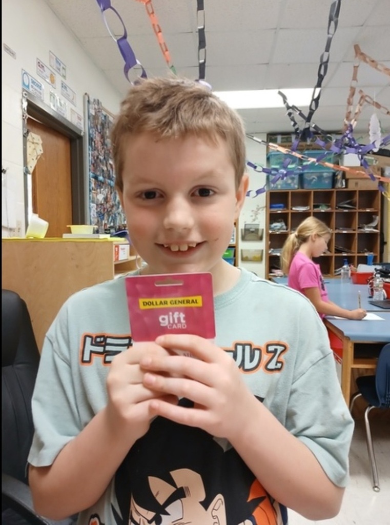 Johnathon Ray with Gift Card