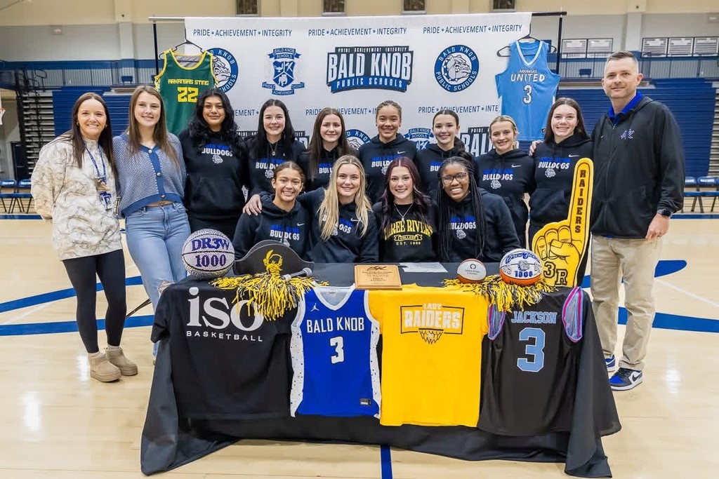 Congratulations to Drew Jackson on signing her National Letter of Intent to continue her academic and athletic career at Three Rivers College.