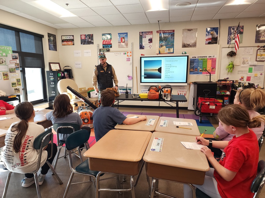Park Ranger presenting to students.