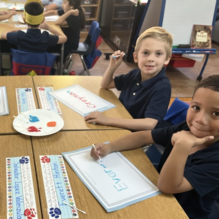 children painting