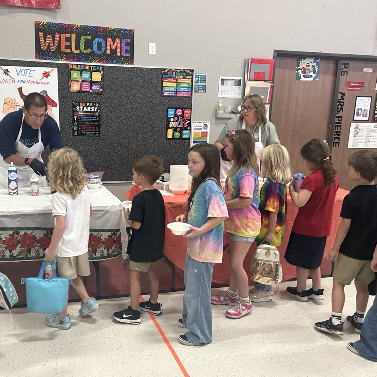 kindergartners getting icecream