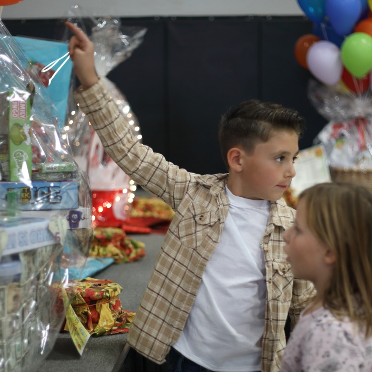children with baskets