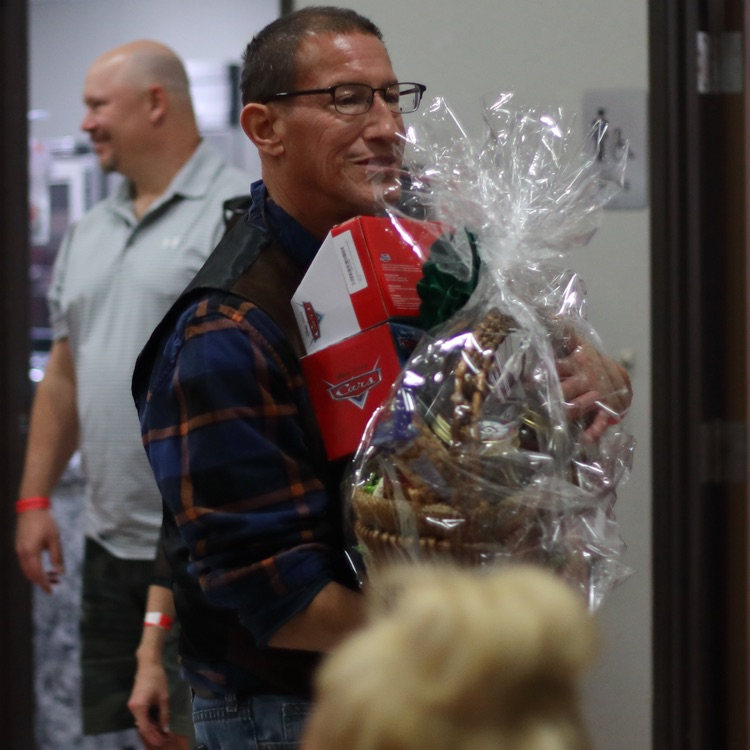 principal carrying baskets