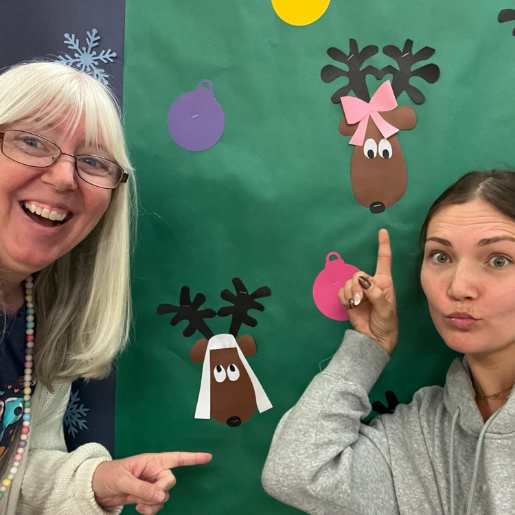 holiday shop reindeer